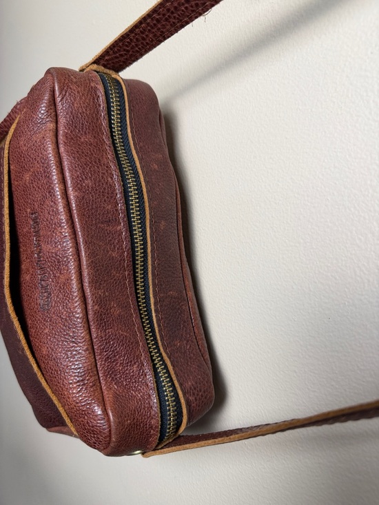 ✨ Portland Leather Goods Camera Bag ✨
Large — Nutmeg “Almost Perfect” Line EUC - Picture 15 of 15